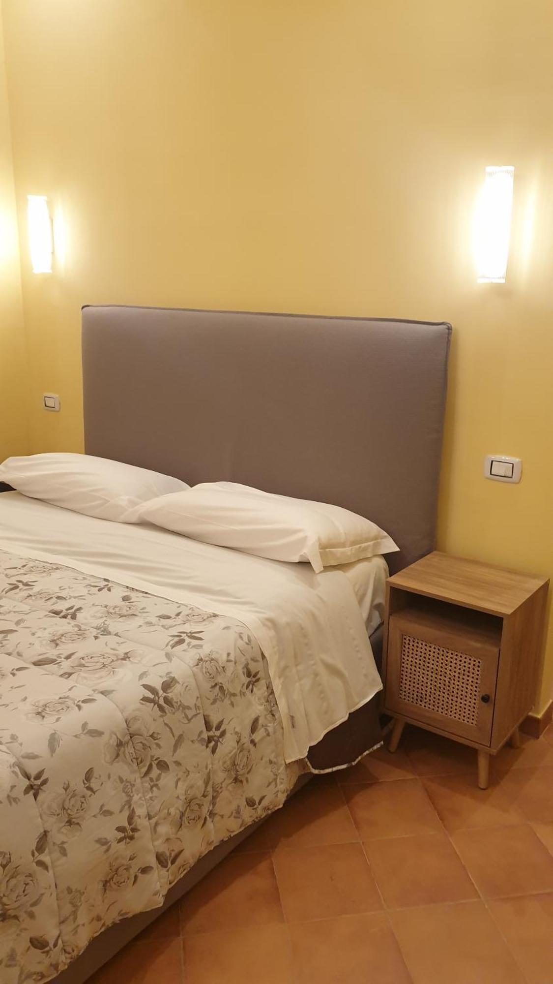 Dimora Del Campo Charming House Bed & Breakfast Салерно Стая снимка