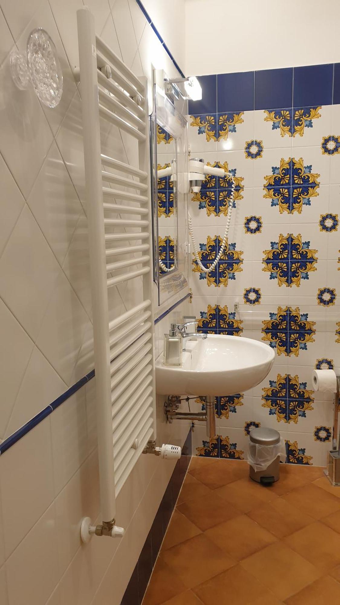 Dimora Del Campo Charming House Bed & Breakfast Салерно Стая снимка
